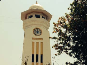 काठमांडू क्लॉक टॉवर की रुकी सूई और नेपाल के लिए ठहरा वक्त