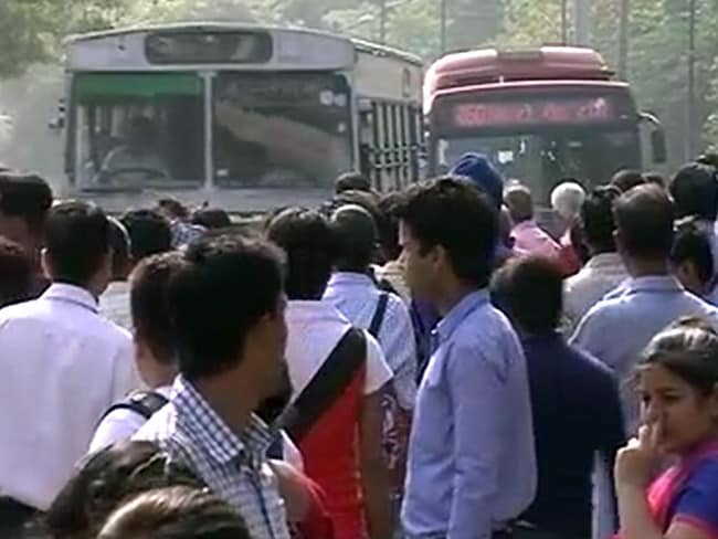 दिल्ली : डीटीसी कर्मियों की हड़ताल खत्म, सरकार ने मारे गए ड्राइवर के लिए बढ़ाया मुआवजा