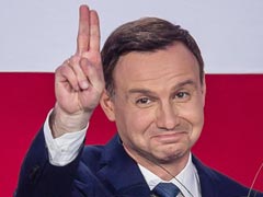 Polish President Bronislaw Komorowski Concedes Election Defeat to Challenger Andrzej Duda