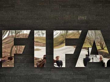 भ्रष्टाचार के आरोप में फीफा के उपाध्यक्ष सहित छह अधिकारी गिरफ्तार