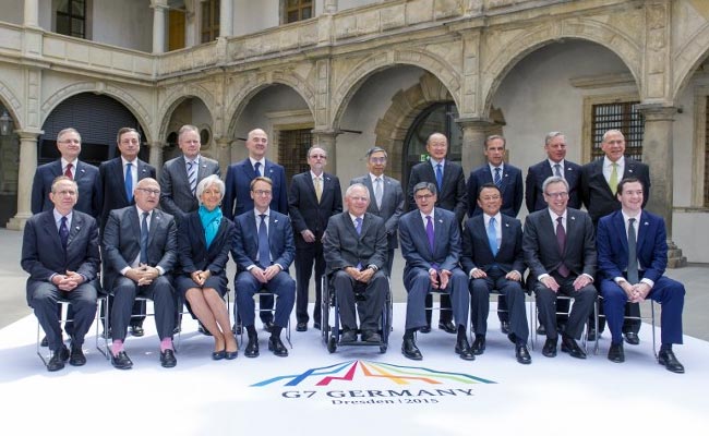 G7 Ministers Meet on Global Growth Overshadowed by Greek Crisis