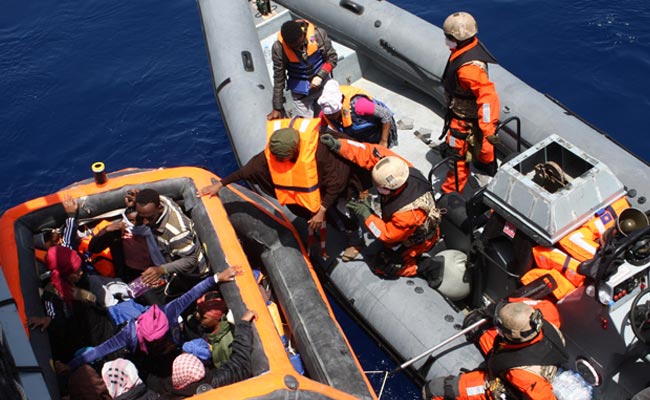 German Navy Ships Rescue Migrants in Mediterranean