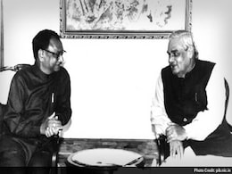 क्या हुआ जब अपनी ही सरकार गिराने वाले गिरधर गमांग से एयरपोर्ट पर मिले पूर्व प्रधानमंत्री वाजपेयी क्या हुआ जब अपनी ही सरकार गिराने वाले गिरधर गमांग से एयरपोर्ट पर मिले पूर्व प्रधानमंत्री वाजपेयी