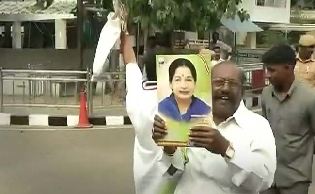 'Our Mother is Back', Say Ecstatic Jayalalithaa Fans Ahead of Her Return as Chief Minister