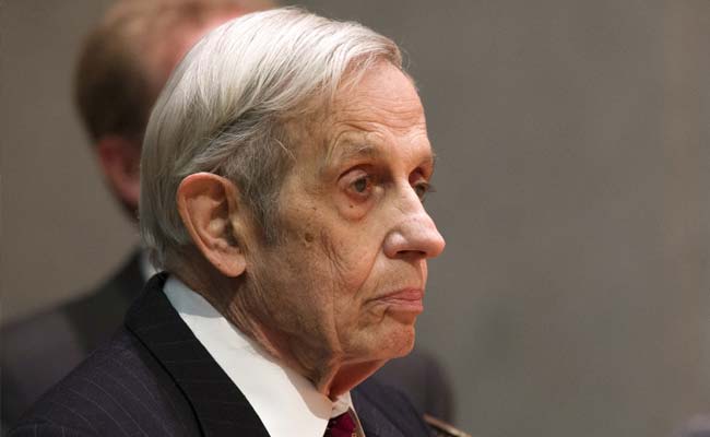 John F Nash Jr, Mathematician Whose Life Story Inspired 'A Beautiful Mind,' Dies at 86