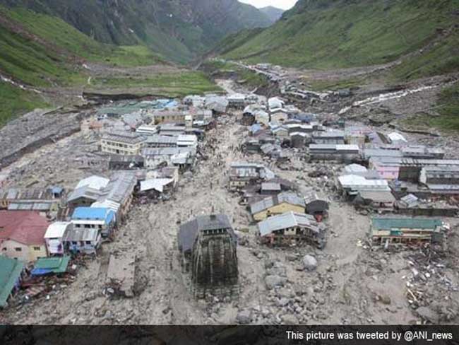 उत्तराखंड त्रासदी : राहत कार्य से जुड़े अफसर उड़ा रहे थे चिकन-मटन, सीएम ने दिए जांच के आदेश