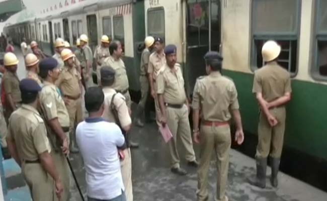 14 Injured on Kolkata Train as Passenger Allegedly Hurls Bomb After Argument