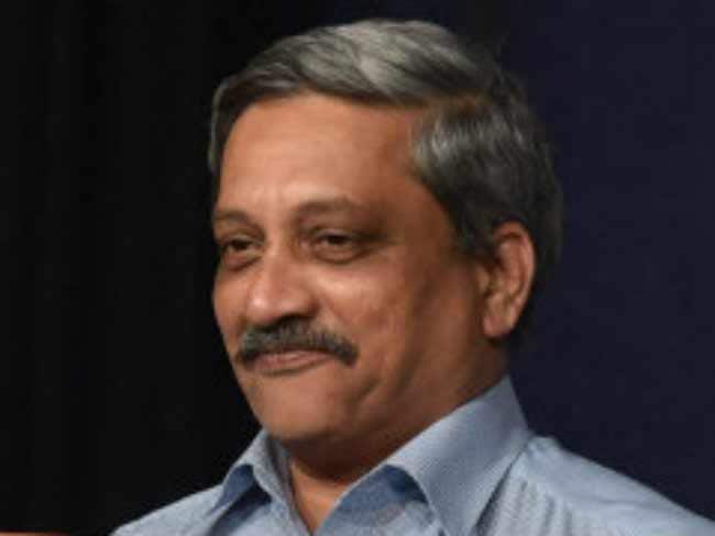 आतंकवाद पर बोले रक्षामंत्री पर्रिकर, 'कांटे से कांटा' निकालने की नीति अपनाएगा भारत
