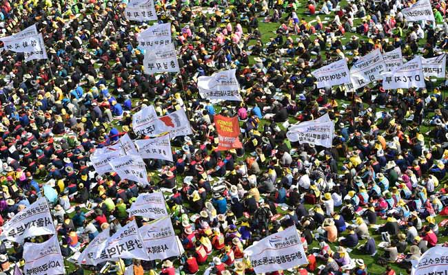 May Day Rallies in Asia as South Koreans Threaten General Strike