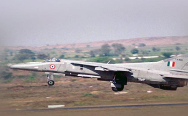 Indian Air Force's MiG-27 Jet Crashes in West Bengal, 2 People on Ground Killed