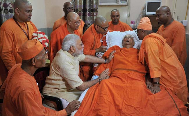 Amongst Monks, PM Narendra Modi Calls Himself 'Ghar Ka Ladka'