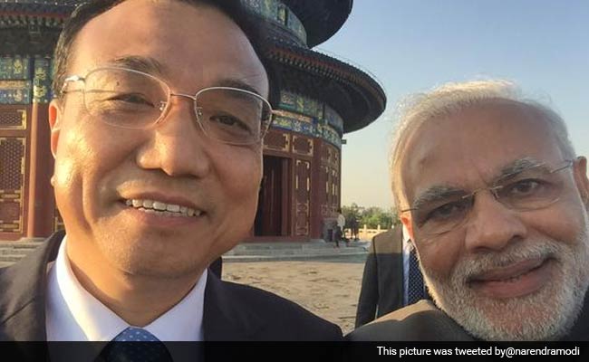 Congress Attacks PM Narendra Modi for His Love of the Selfie
