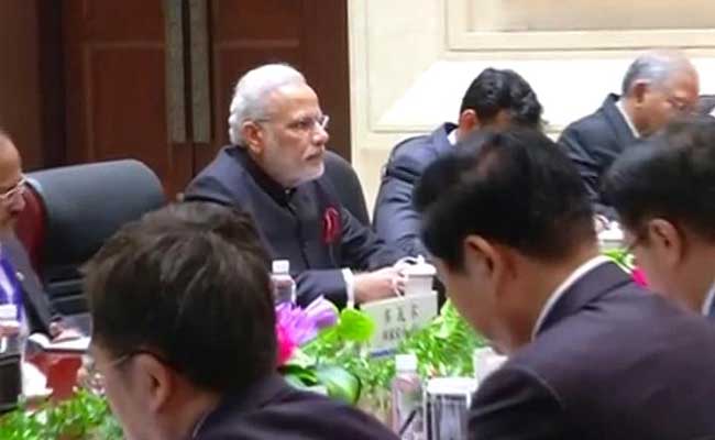 Live Updates: जापान दौरे के बाद चीन के लिए रवाना हुए PM मोदी, SCO समिट लेंगे हिस्सा Live Updates: जापान दौरे के बाद चीन के लिए रवाना हुए PM मोदी, SCO समिट लेंगे हिस्सा