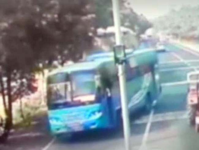 मोगा छेड़छाड़ मामला : पांच यात्रियों का पता चला, लेकिन कोई 'सच' बोलने को तैयार नहीं
