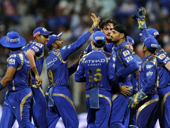 पूर्व चैंपियंस कोलकाता की डिफेंडिंग चैंपियन मुंबई से टक्कर