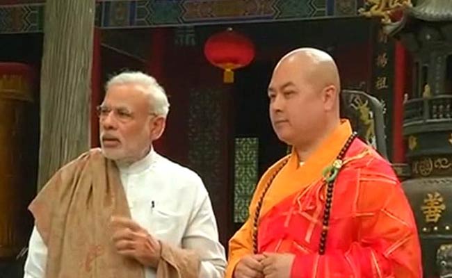 PM Narendra Modi Visits Ancient Buddhist Temple in Xi'an