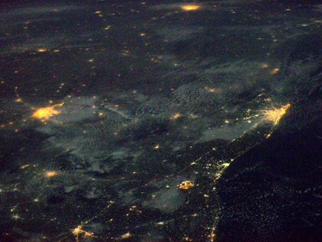 अंतरिक्ष से ऐसा दिखता है भारत! देखें शानदार तस्वीरें और वीडियो
