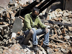 नेपाल भूकंप : मृतकों की संख्या बढ़कर 6300 हुई