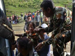 Yaks, Helicopters Race Against Time to Feed Nepal Earthquake Survivors Yaks, Helicopters Race Against Time to Feed Nepal Earthquake Survivors