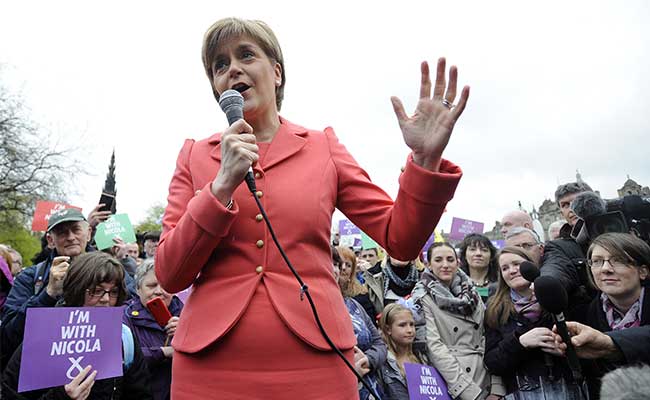 All Eyes on Scotland in Britain's Knife-Edge Vote