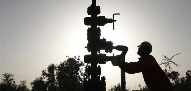 Finance Secretary Mehrishi to Visit Iran to Discuss Oil Dues: Report
