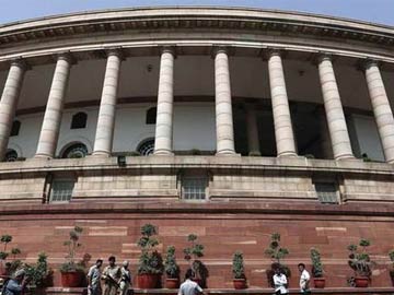 बाबा की कलम से : मीडिया में लड़ी जा रही है संसद की लड़ाई