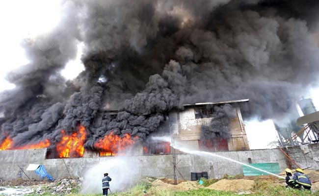 28 Killed, Dozens More Feared Dead in Philippines Factory Fire