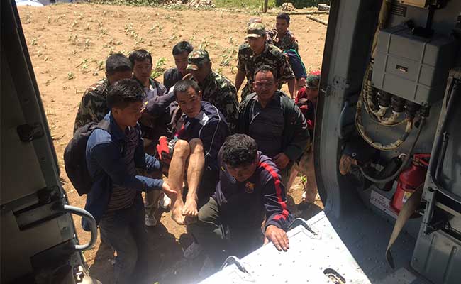 A Week After Nepal Earthquake, a Tale of Two Villages