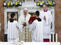 'Pray For Me, I'm a Little Old and a Little Sick': Pope Francis to the Elderly 'Pray For Me, I'm a Little Old and a Little Sick': Pope Francis to the Elderly