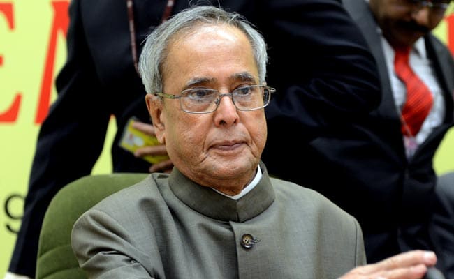 President Pranab Mukherjee Offers Prayers at Temple in Nalgonda