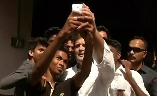 Rahul Gandhi Poses for Selfies a Day After BJP Dig