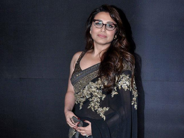 Rani Mukerji Says She's Not on Social Media, Warns Against Imposters