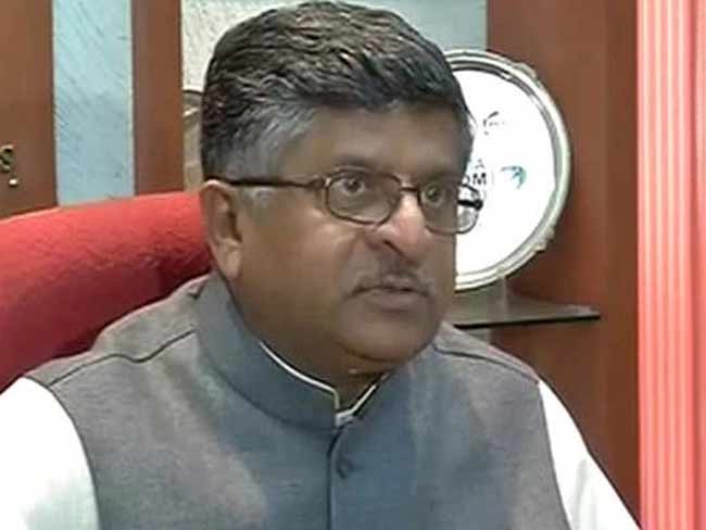 राहुल के 'सूट-बूट की सरकार' के जवाब में रविशंकर प्रसाद बोले, 'झूठ-लूट की सरकार' थी संप्रग की