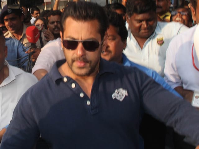 Salman Khan Illegal Arms Case: Actor Moves High Court For Re-Examination of Witnesses