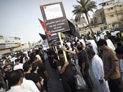 Saudi Shiites Hold Mass Funeral for Bombing Victims