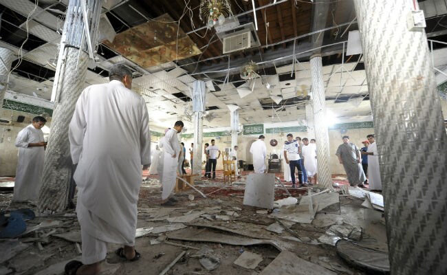 At Least 21 Dead as Islamic State Suicide Bomber Attacks Saudi Shiite Mosque