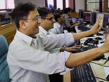 मॉनसून की आहट से झूमा बाजार, सेंसेक्स 414 अंक चढ़ा