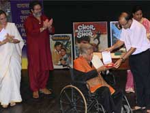 Shashi Kapoor Receives Dadasaheb Phalke Award, Applauded by Family and Friends