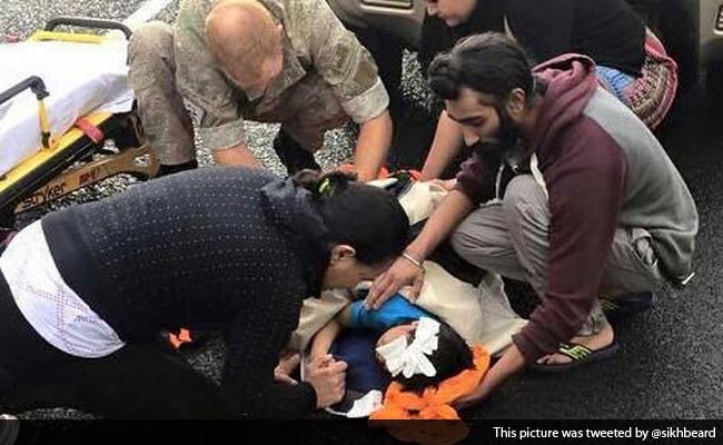 Sikh Man Who Cradled Wounded Boy's Head with Turban Felicitated