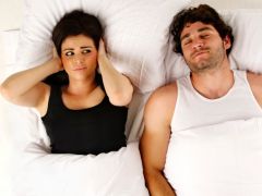 How to Stop Snoring? बीवी से लेकर बच्चों तक सब हो गए हैं परेशान! तो खर्राटों से पीछा छुटाएंगे ये 5 घरेलू उपाय...