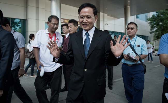 Former Thai PM Somchai Wongsawat Pleads Not Guilty to 2008 Protest Crackdown