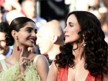 Cannes 2015: Sonam Kapoor's Gift for Andie MacDowell Was Made in India