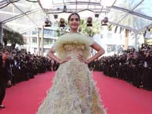 Cannes 2015: Sonam Kapoor's Red Carpet Dress #2 is Elie Saab (Like Aishwarya)