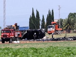 Airbus to Continue A400M Test Flights, Crash Victims Honoured Airbus to Continue A400M Test Flights, Crash Victims Honoured