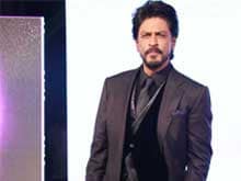 Shah Rukh Khan Goes Home From Hospital After Knee Surgery