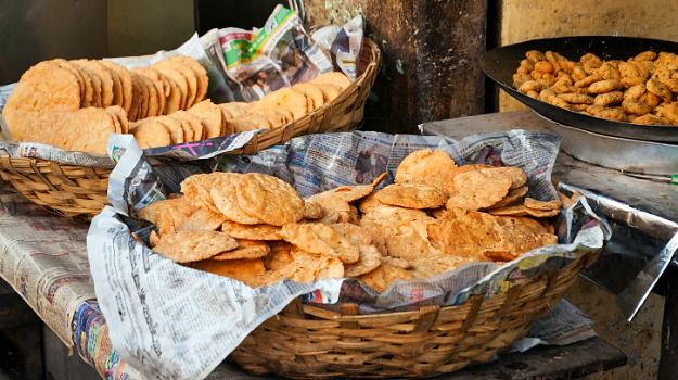 Shocking News: How Unhygienic is the Street Food We Love To Eat?
