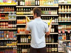 India's Food & Beverage Sector Likely to Touch Rs. 3.80 Lakh Crore By 2017 India's Food & Beverage Sector Likely to Touch Rs. 3.80 Lakh Crore By 2017