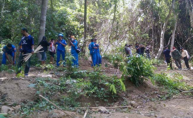 Malaysia Finds 139 Graves at 'Cruel' Jungle Trafficking Camps