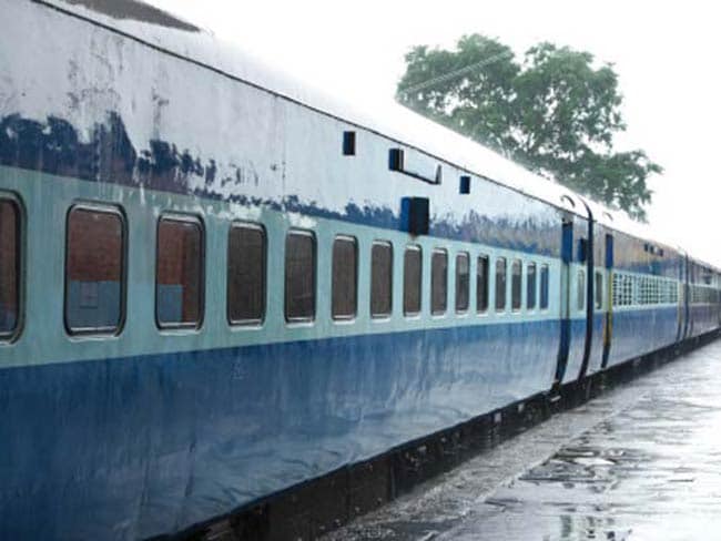 डेरा प्रमुख पर फैसला: पंजाब, हरियाणा जाने वाली 29 ट्रेनें रद्द