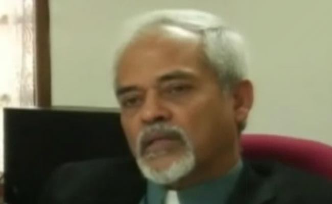 'Gandhi, Christ...All Reformers Face Allegations,' Says Stephen's Principal